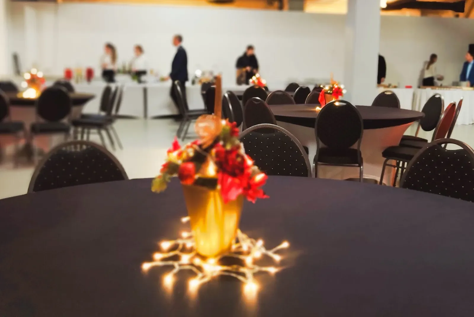 Ünnepi finger food tálca karácsonyi céges rendezvényen